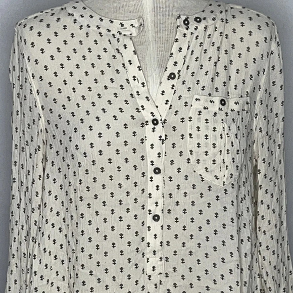 Free People Long Sleeve Hi Lo Hem Mandarin Collar 1/2 Button Tunic Top - Size XS - Picture 2 of 6